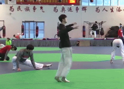 别羡慕春丽的腿啦!咱中国跆拳道队“好腿”更多!